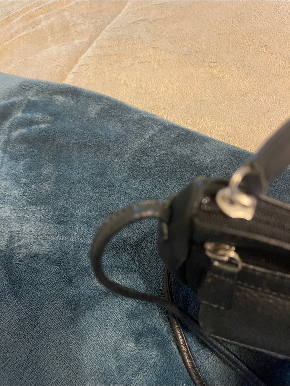 Fossil Black Leather Crossbody Bag - Picture 4 of 16